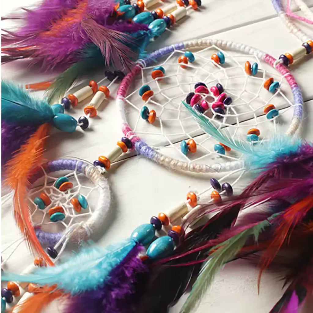 Attrape-rêves en plumes fait main - Arc-en-ciel